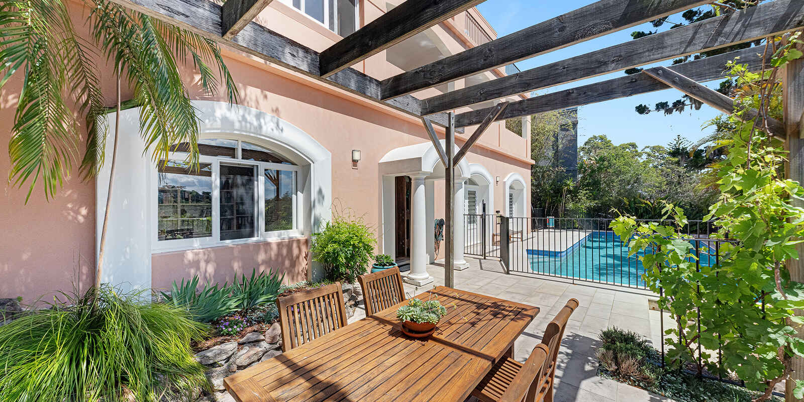 12 Rembrandt Drive Middle Cove