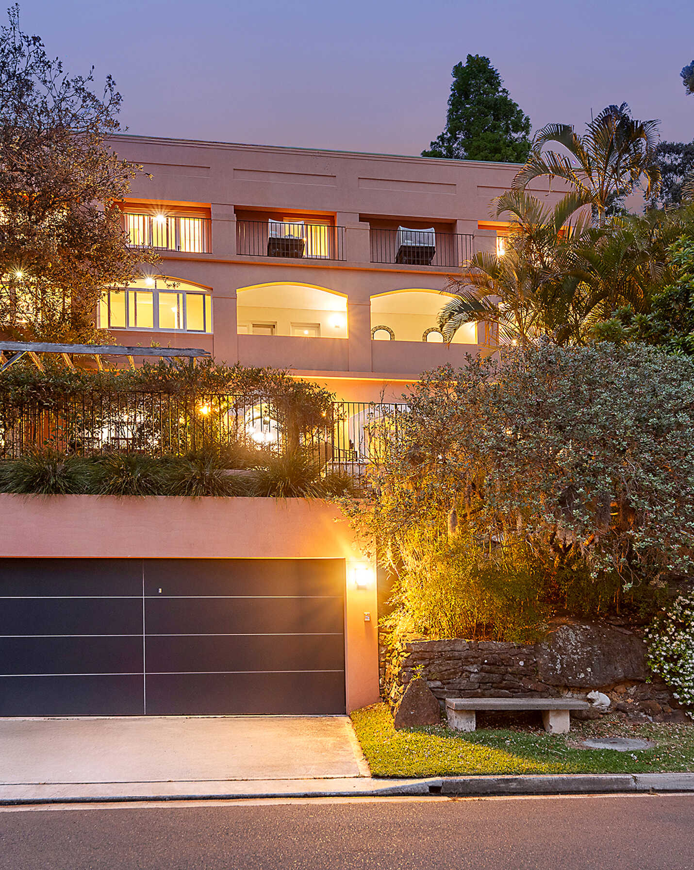 12 Rembrandt Drive Middle Cove, Cove - Thumbnail 5