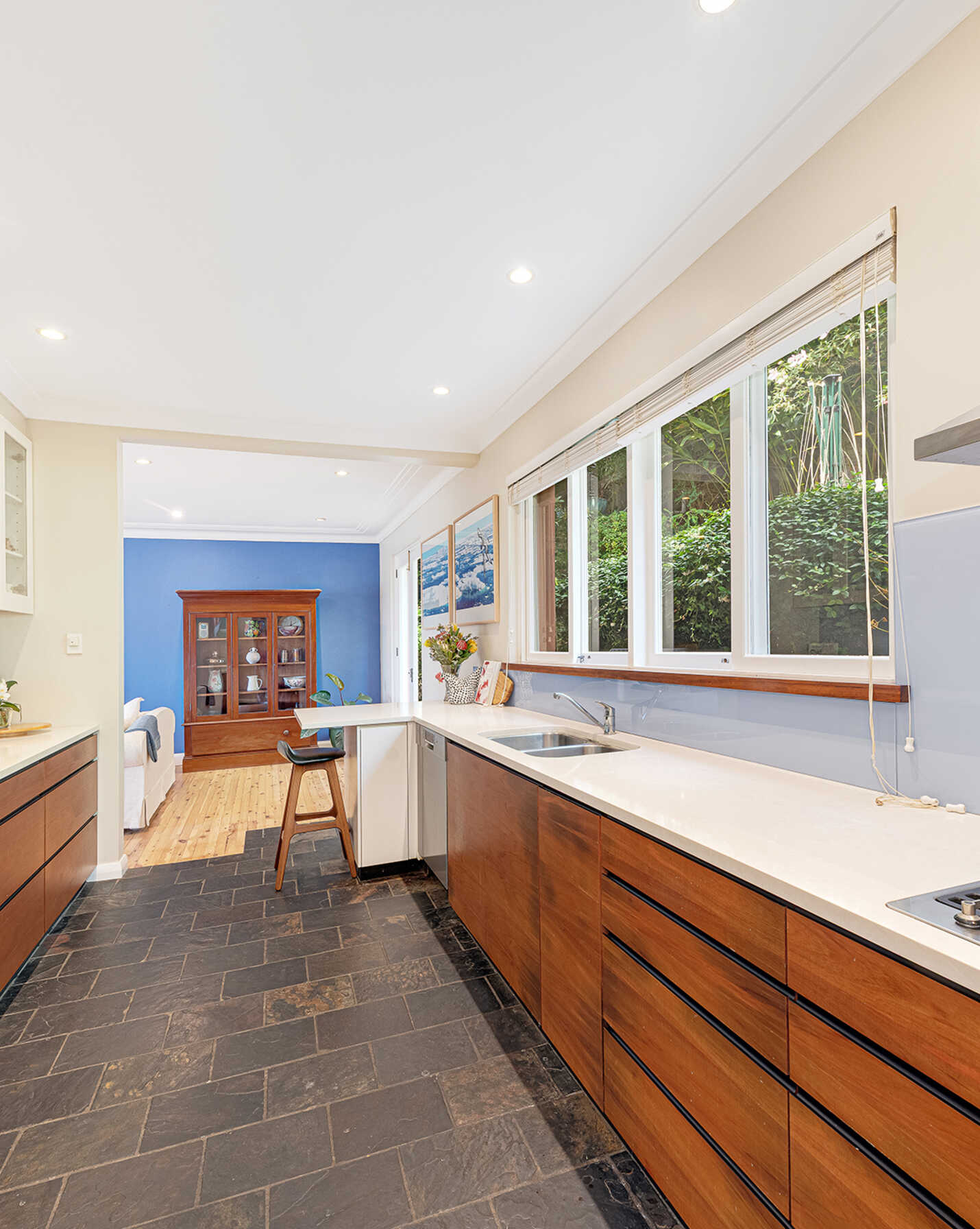 12 Rembrandt Drive Middle Cove, Cove - Thumbnail 6