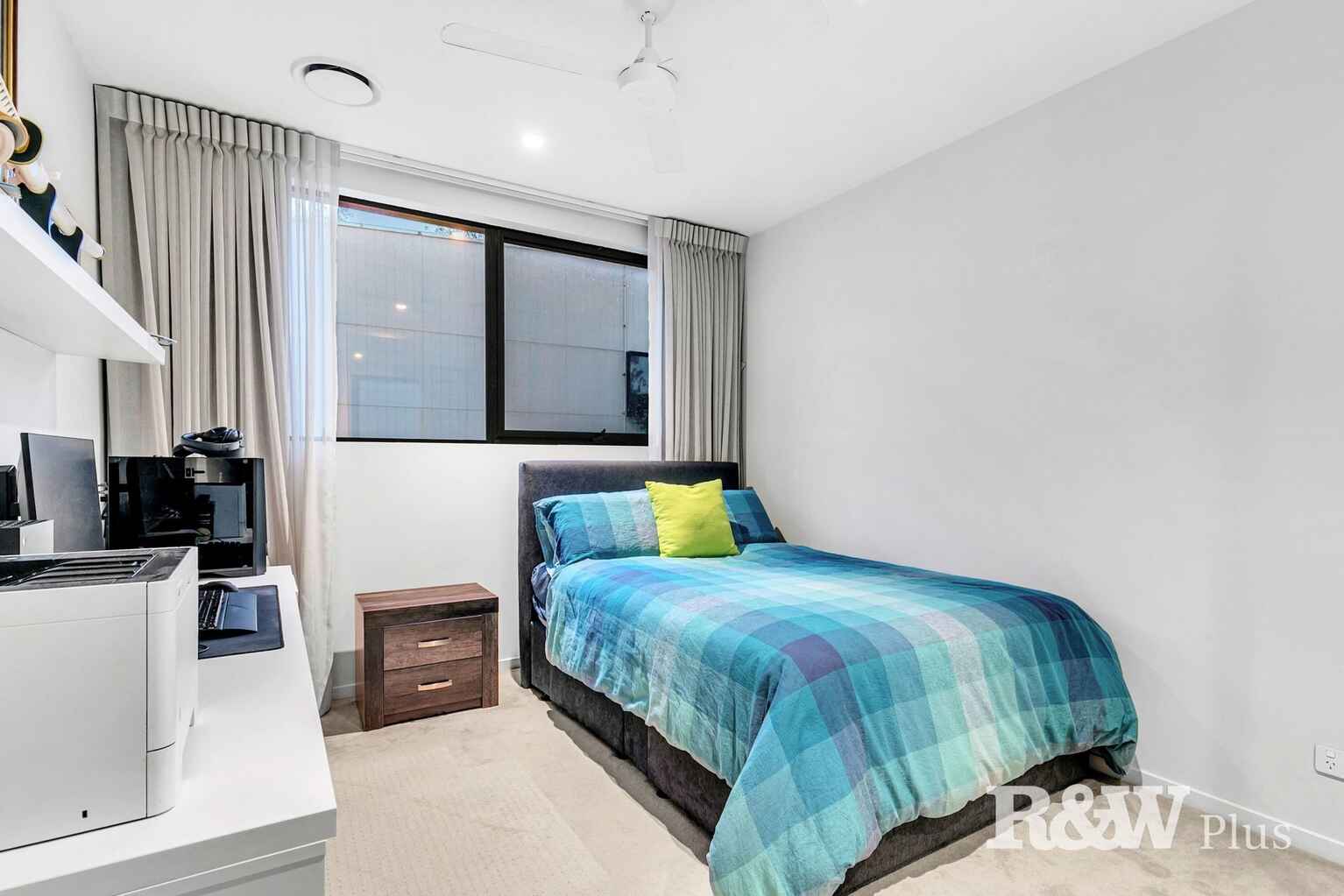 18/2 Brushbox Court Chapel Hill