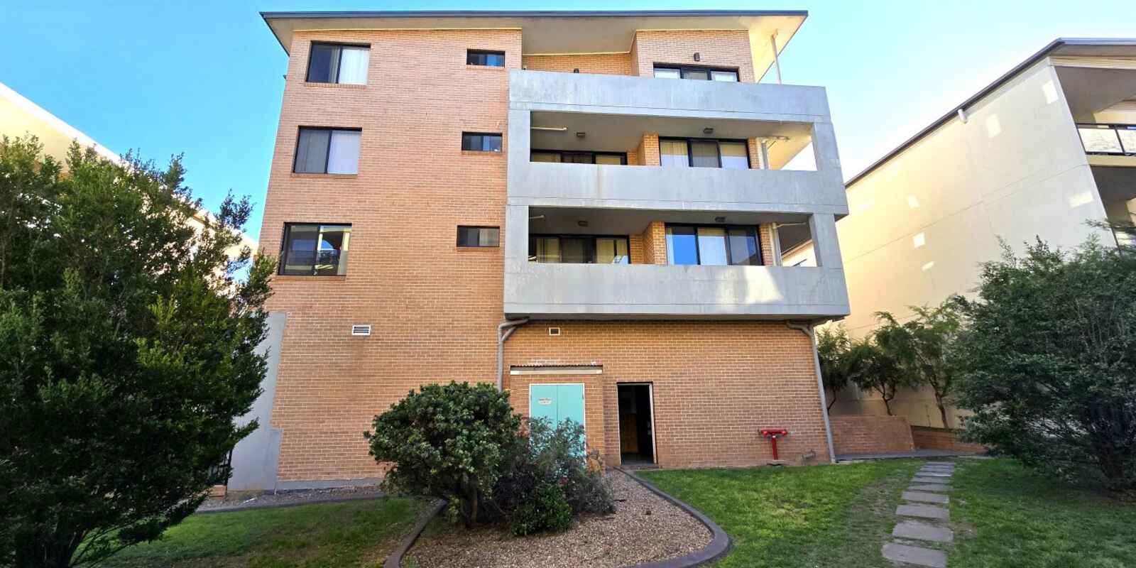 2/9-11 Kleins Road Northmead