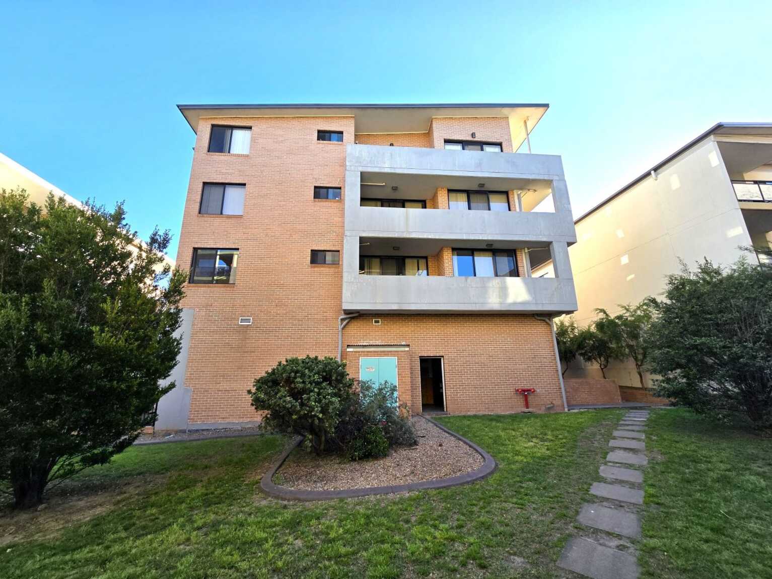2/9-11 Kleins Road Northmead