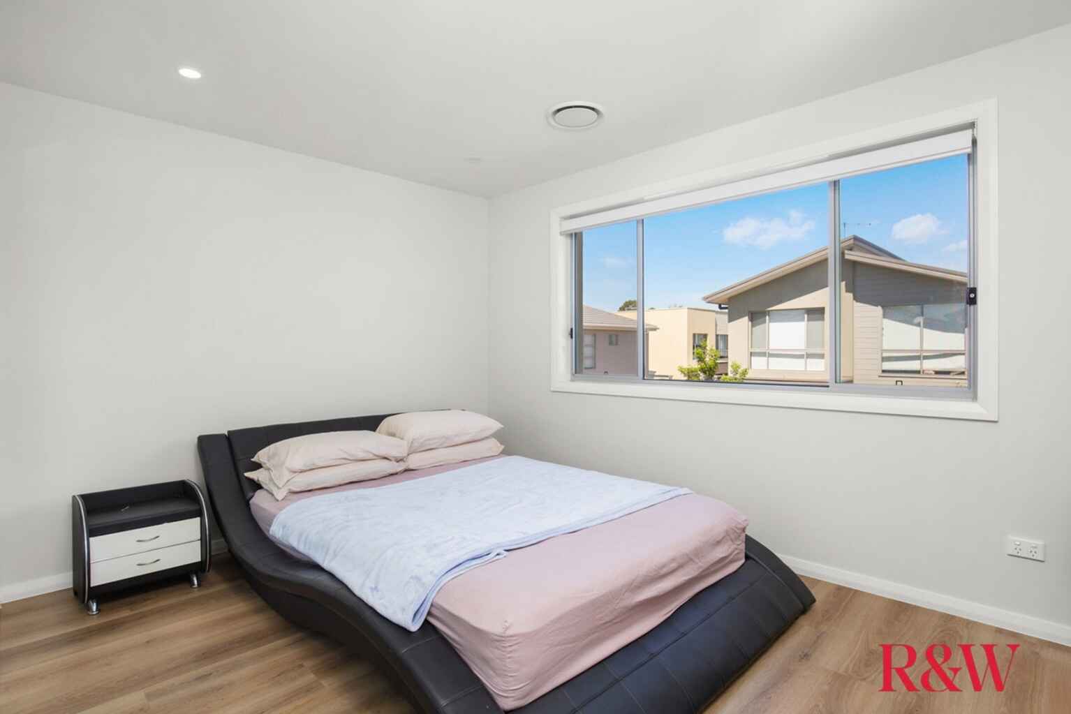 7 Wookey Glade Riverstone