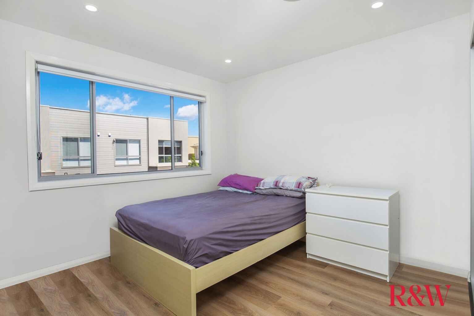 7 Wookey Glade Riverstone