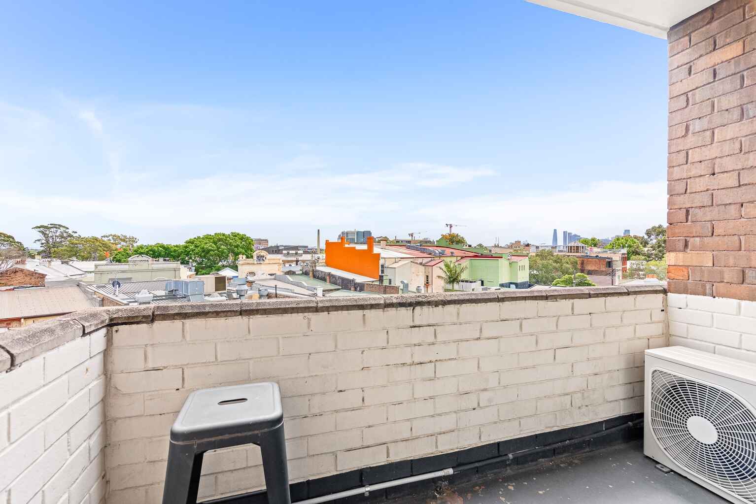 56/2-6 BROWN STREET Newtown