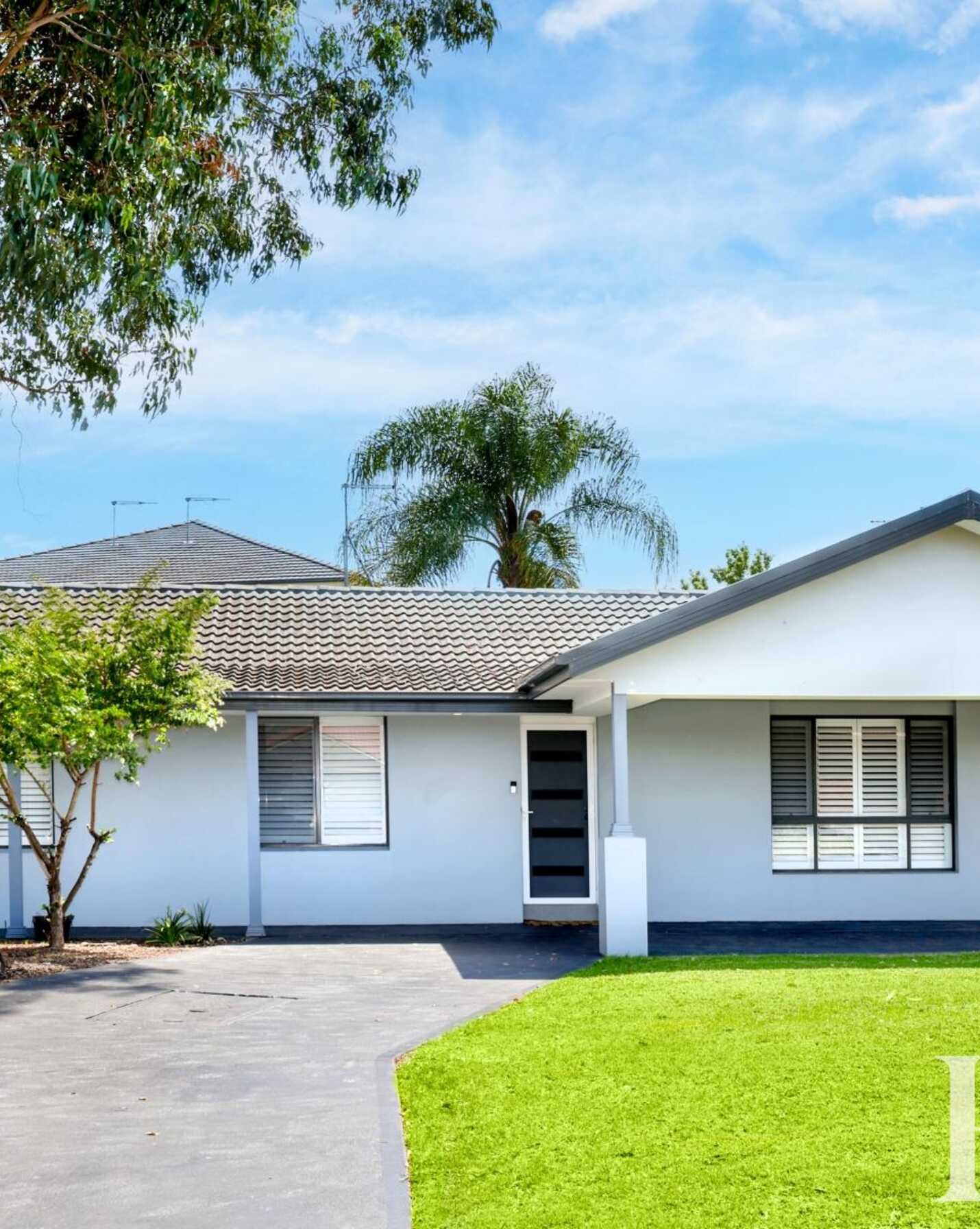 53 Shadlow Crescent St Clair, Clair - Image 1