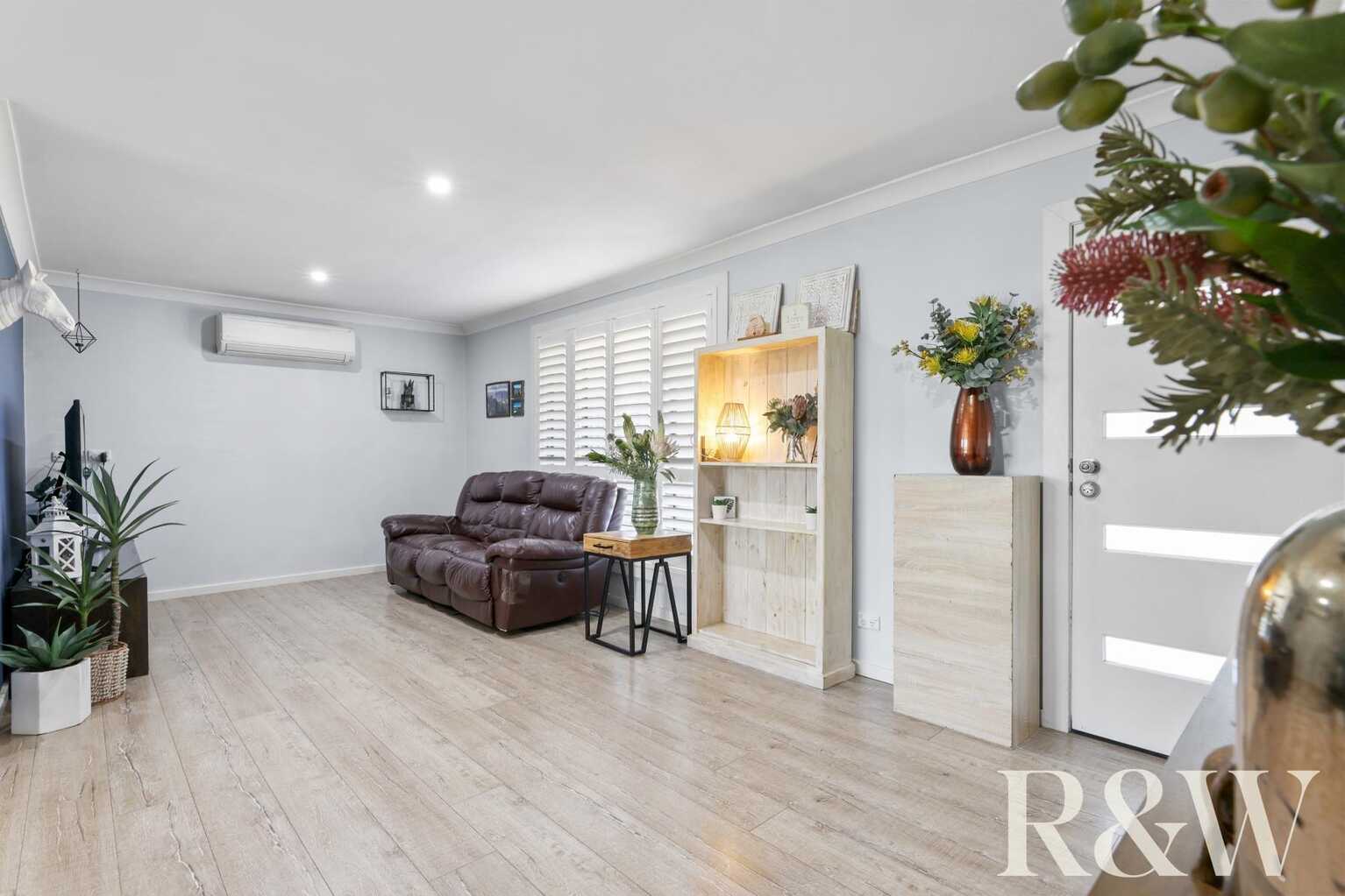 53 Shadlow Crescent St Clair 53 Shadlow Crescent St Clair