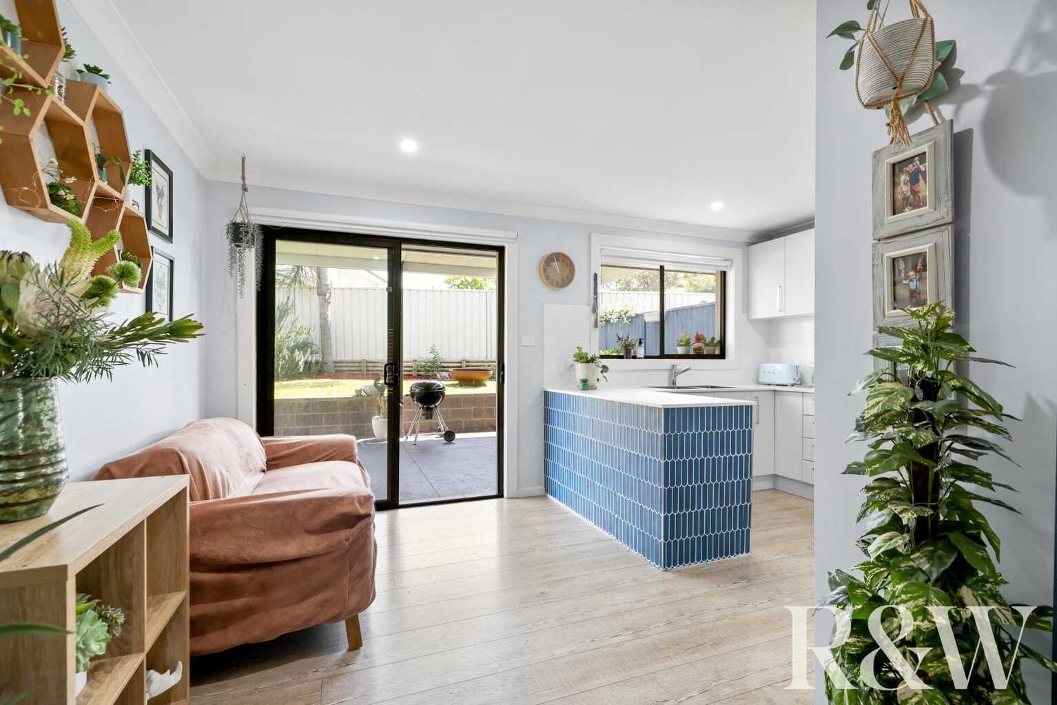 53 Shadlow Crescent St Clair 53 Shadlow Crescent St Clair