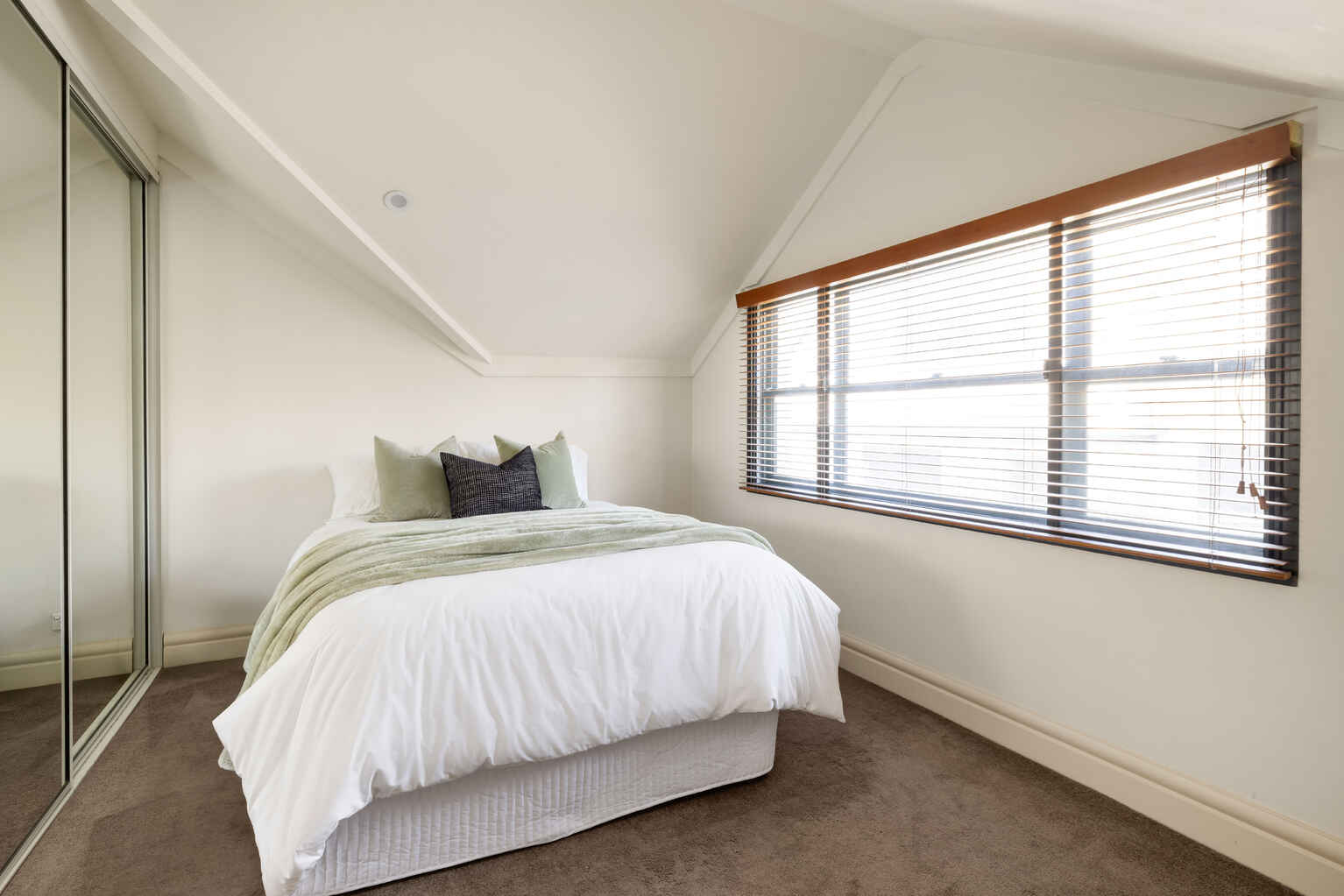 208/433 Alfred Street North Neutral Bay