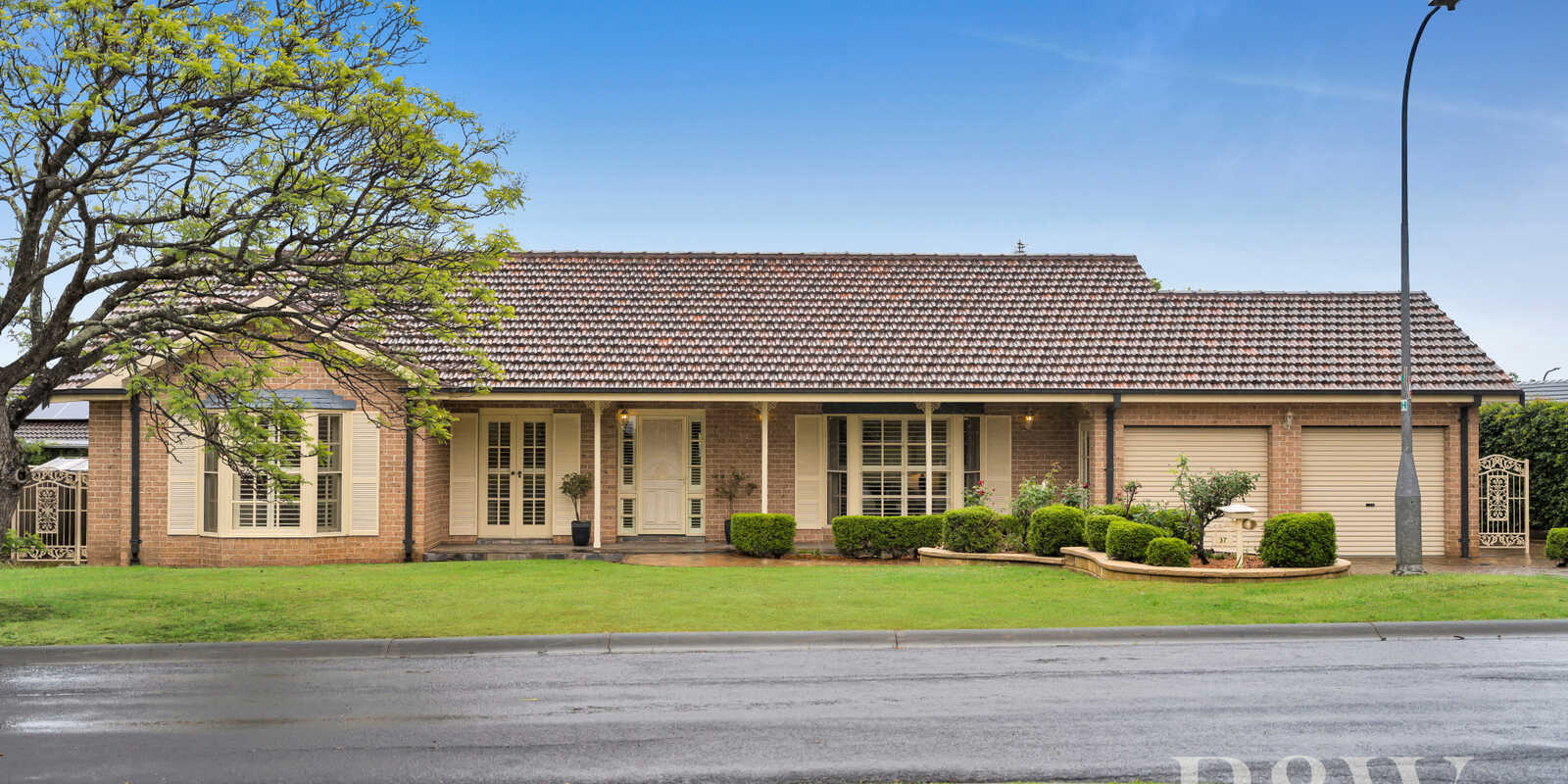 37 BAINBRIDGE AVENUE Ingleburn