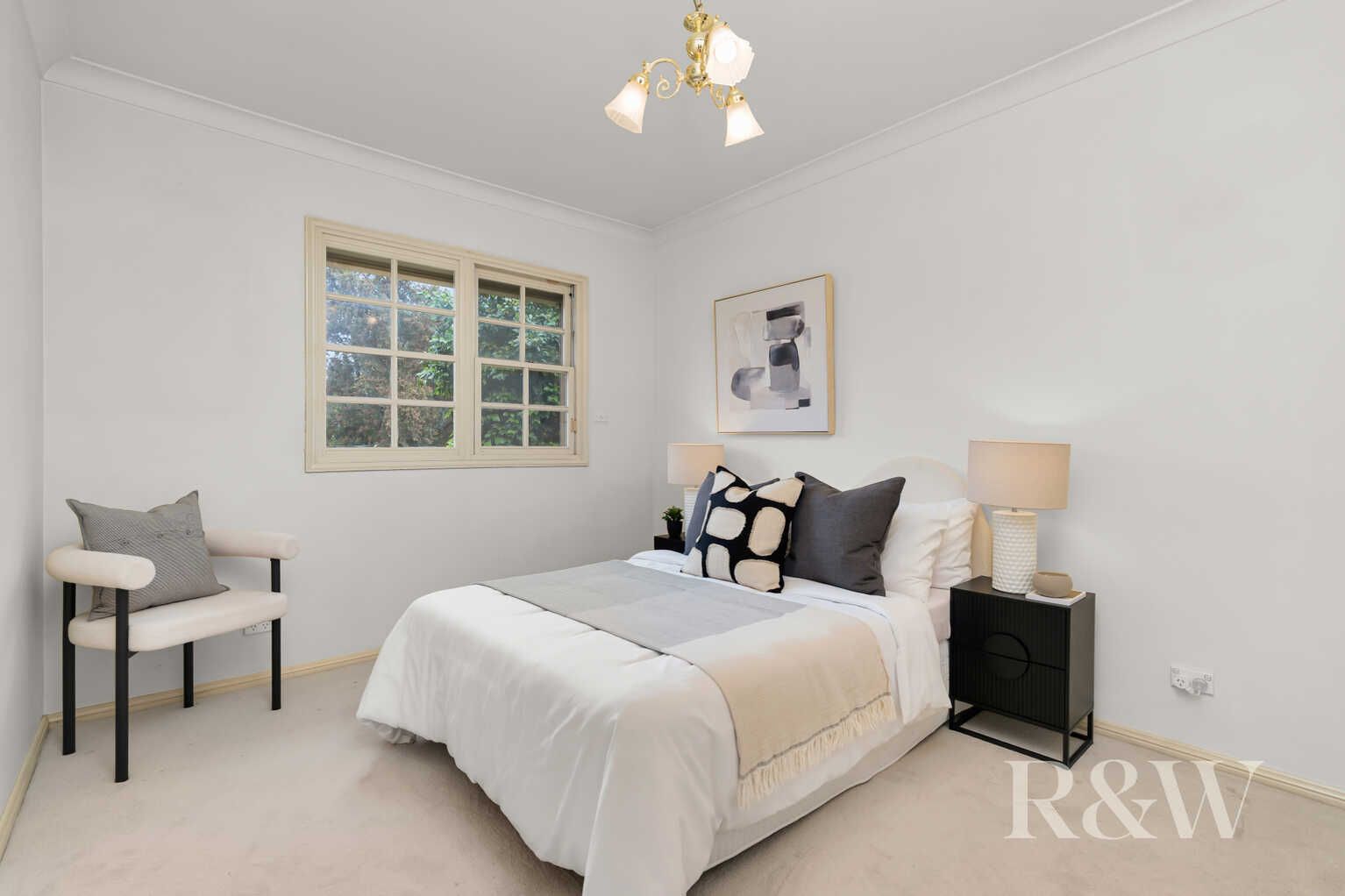 37 BAINBRIDGE AVENUE Ingleburn