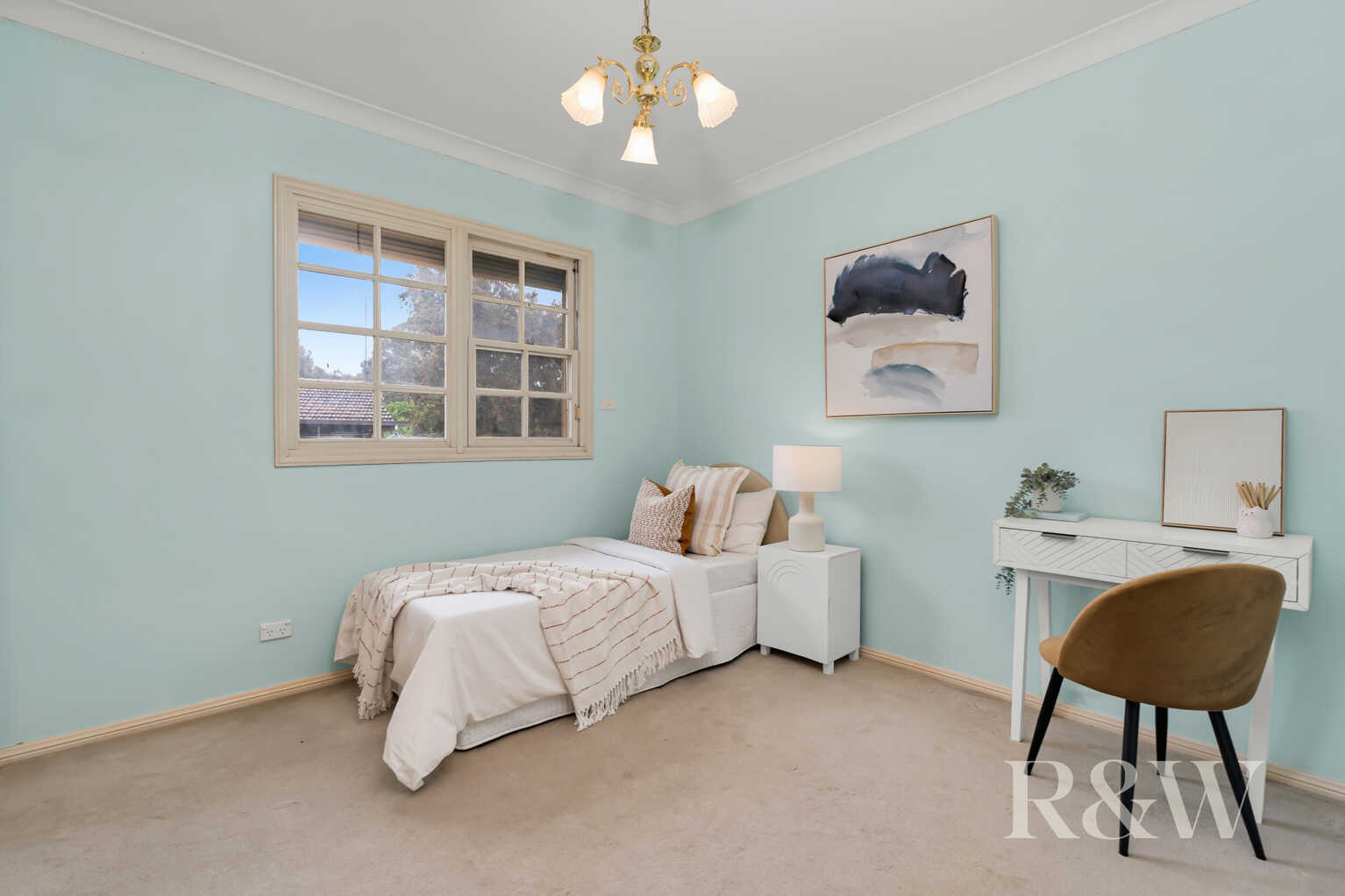 37 BAINBRIDGE AVENUE Ingleburn