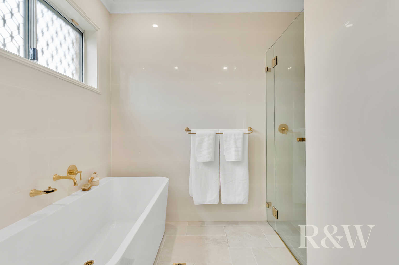 37 BAINBRIDGE AVENUE Ingleburn