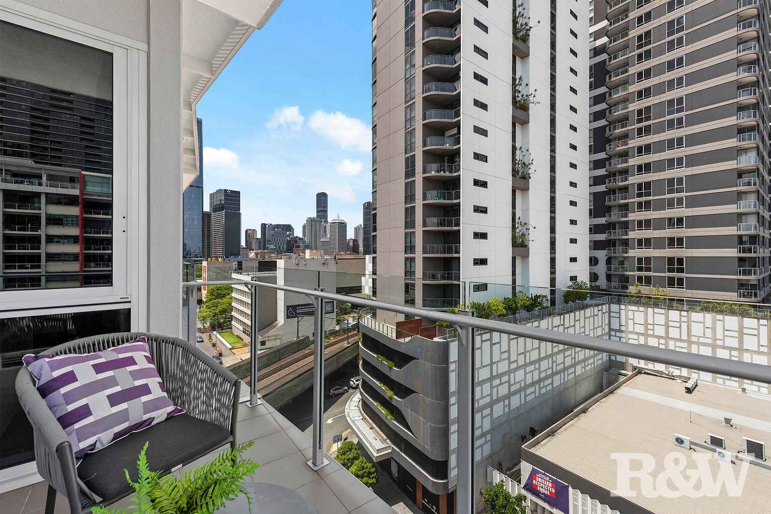 1009/35 Peel Street South Brisbane