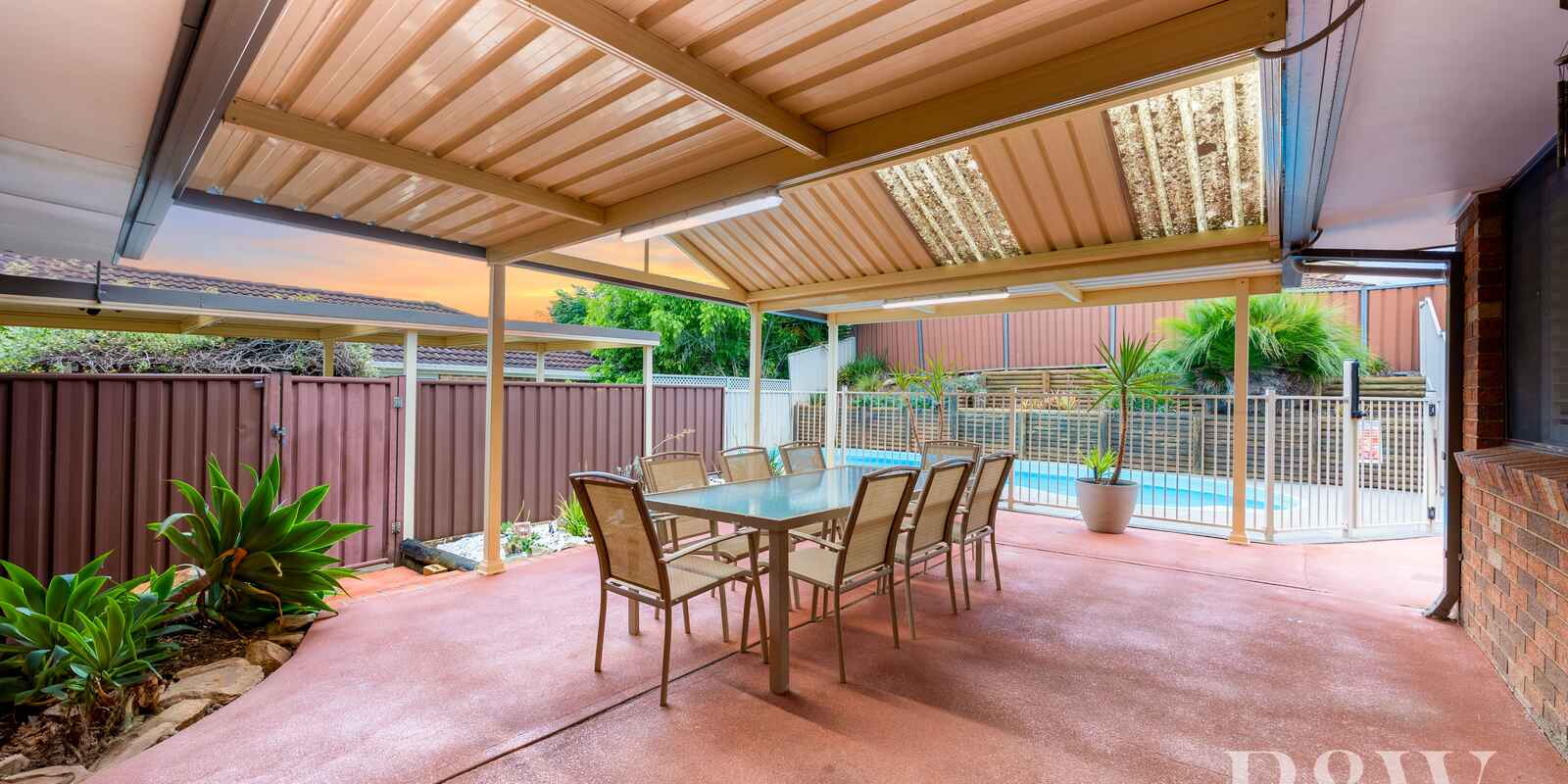 87 DONALBAIN CIRCUIT Rosemeadow