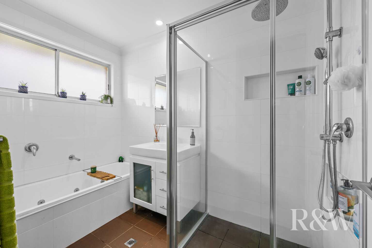 8 SWALLOW PLACE Ingleburn 8 SWALLOW PLACE Ingleburn