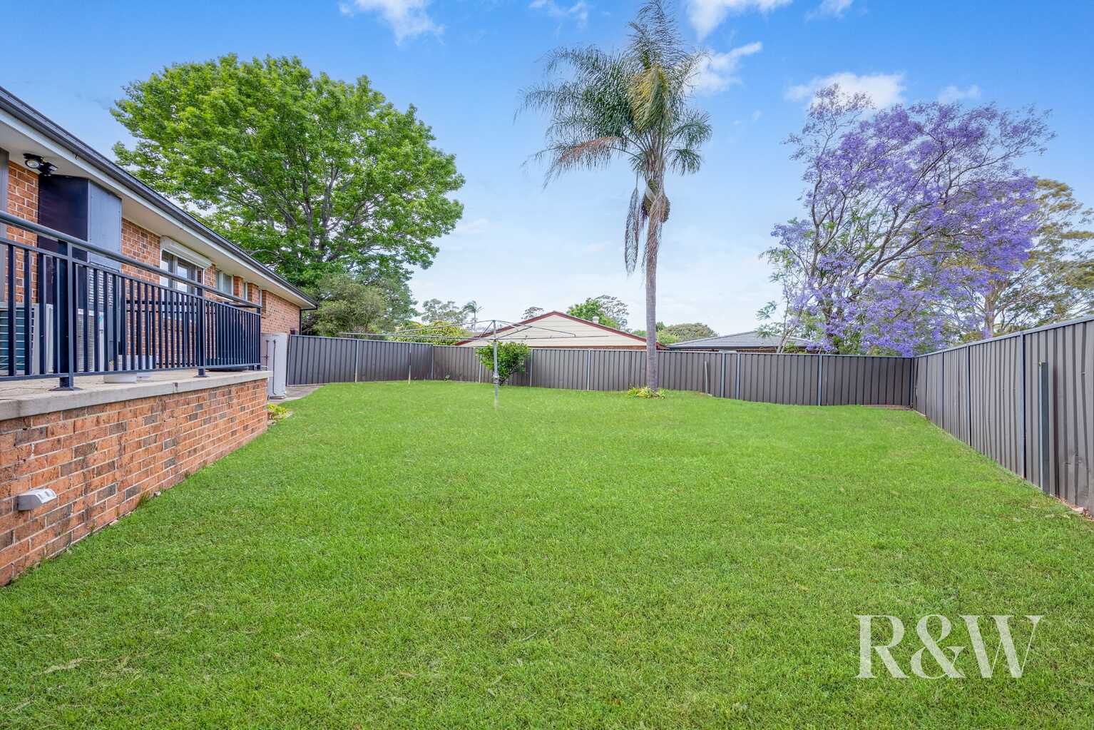 8 SWALLOW PLACE Ingleburn 8 SWALLOW PLACE Ingleburn