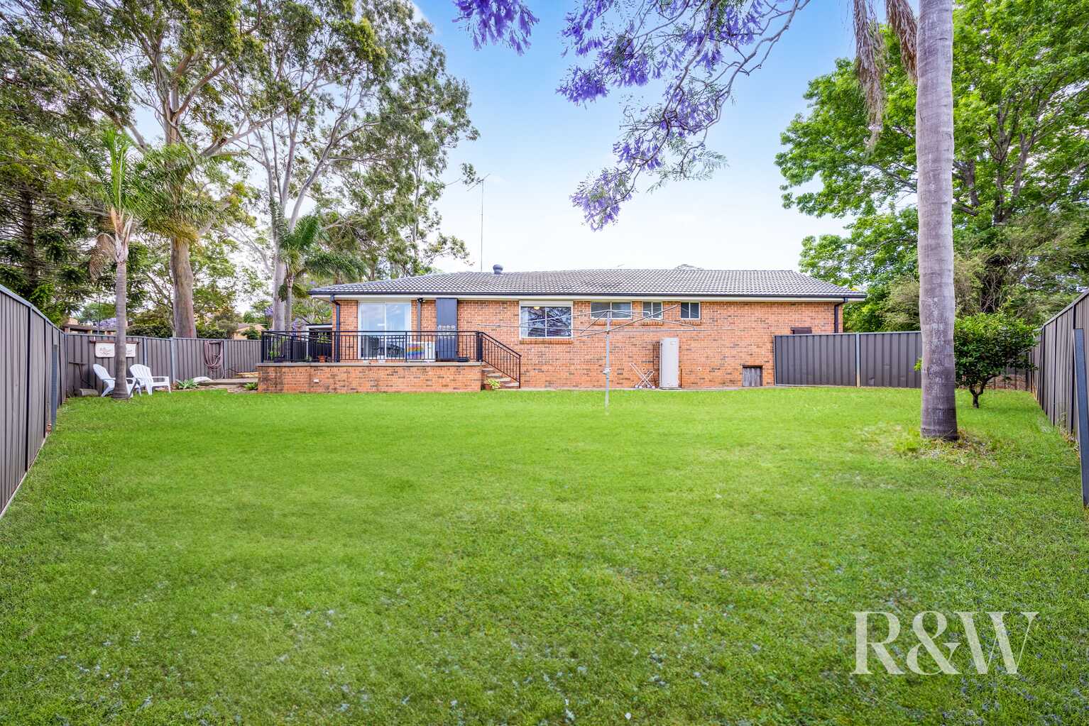 8 SWALLOW PLACE Ingleburn 8 SWALLOW PLACE Ingleburn