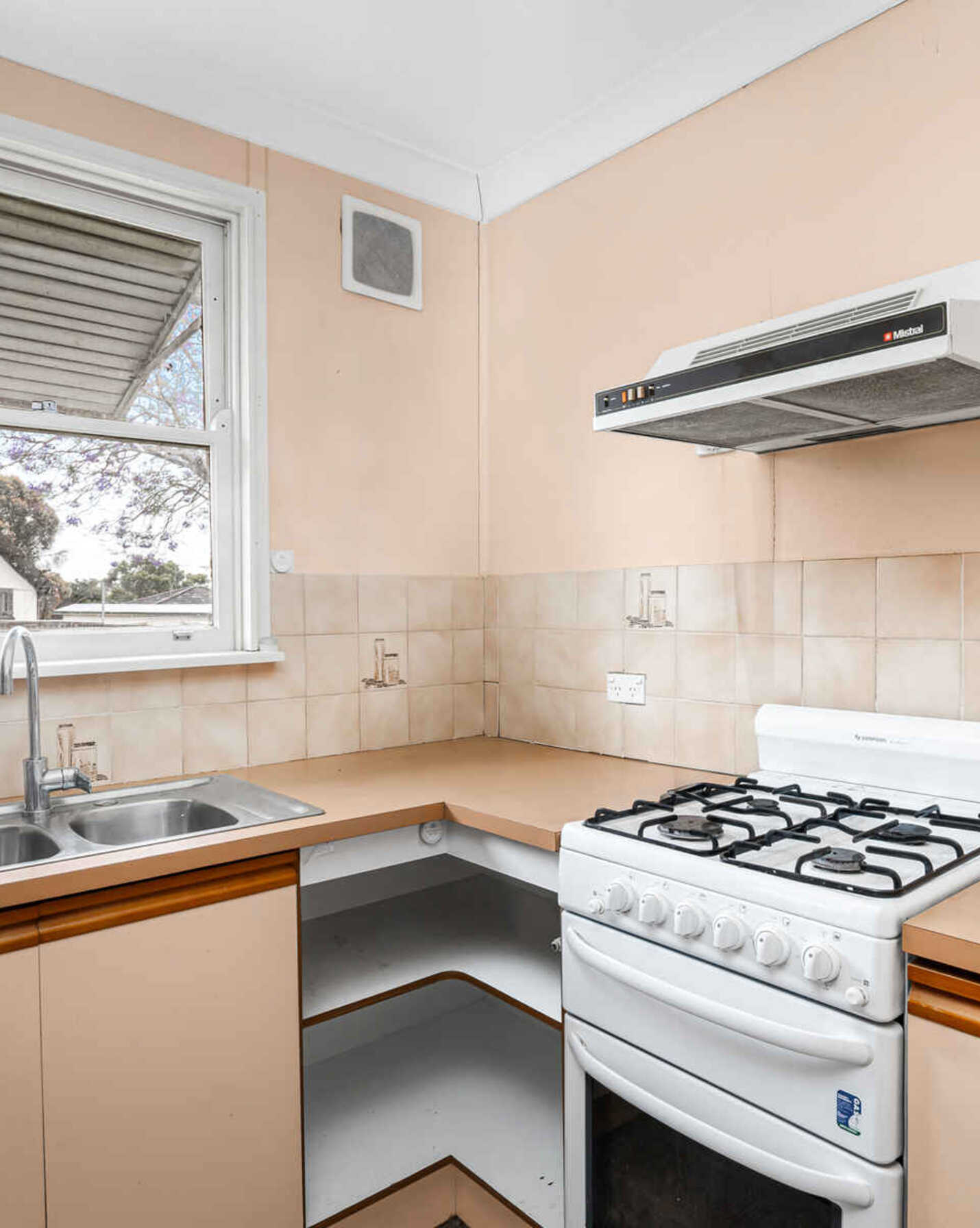 17 Handel Avenue Emerton, Emerton - Thumbnail 4