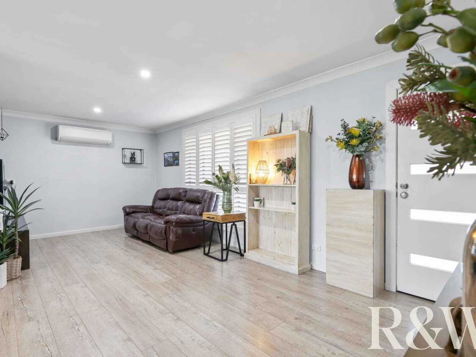53 Shadlow Crescent St Clair 53 Shadlow Crescent St Clair