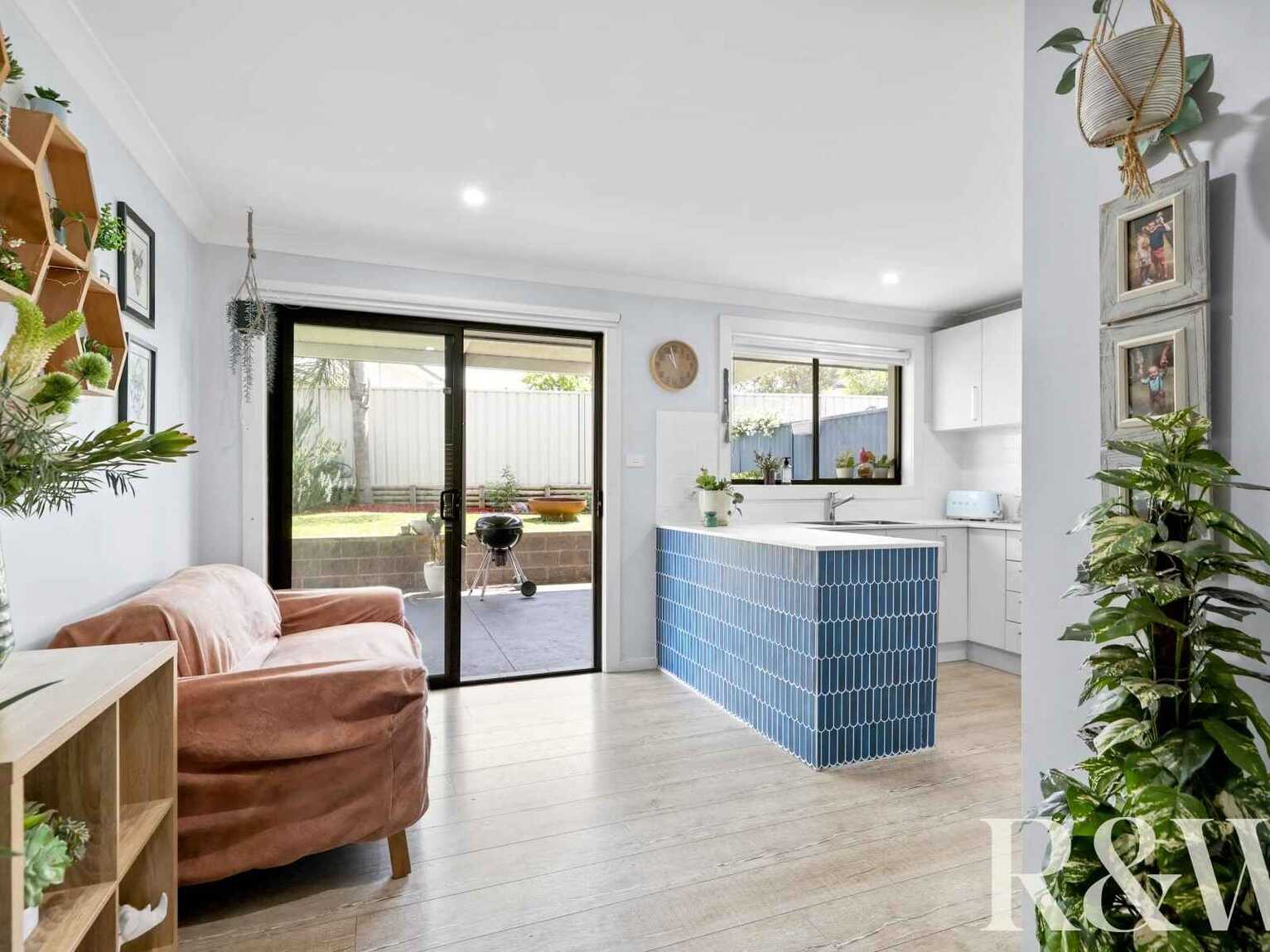 53 Shadlow Crescent St Clair 53 Shadlow Crescent St Clair