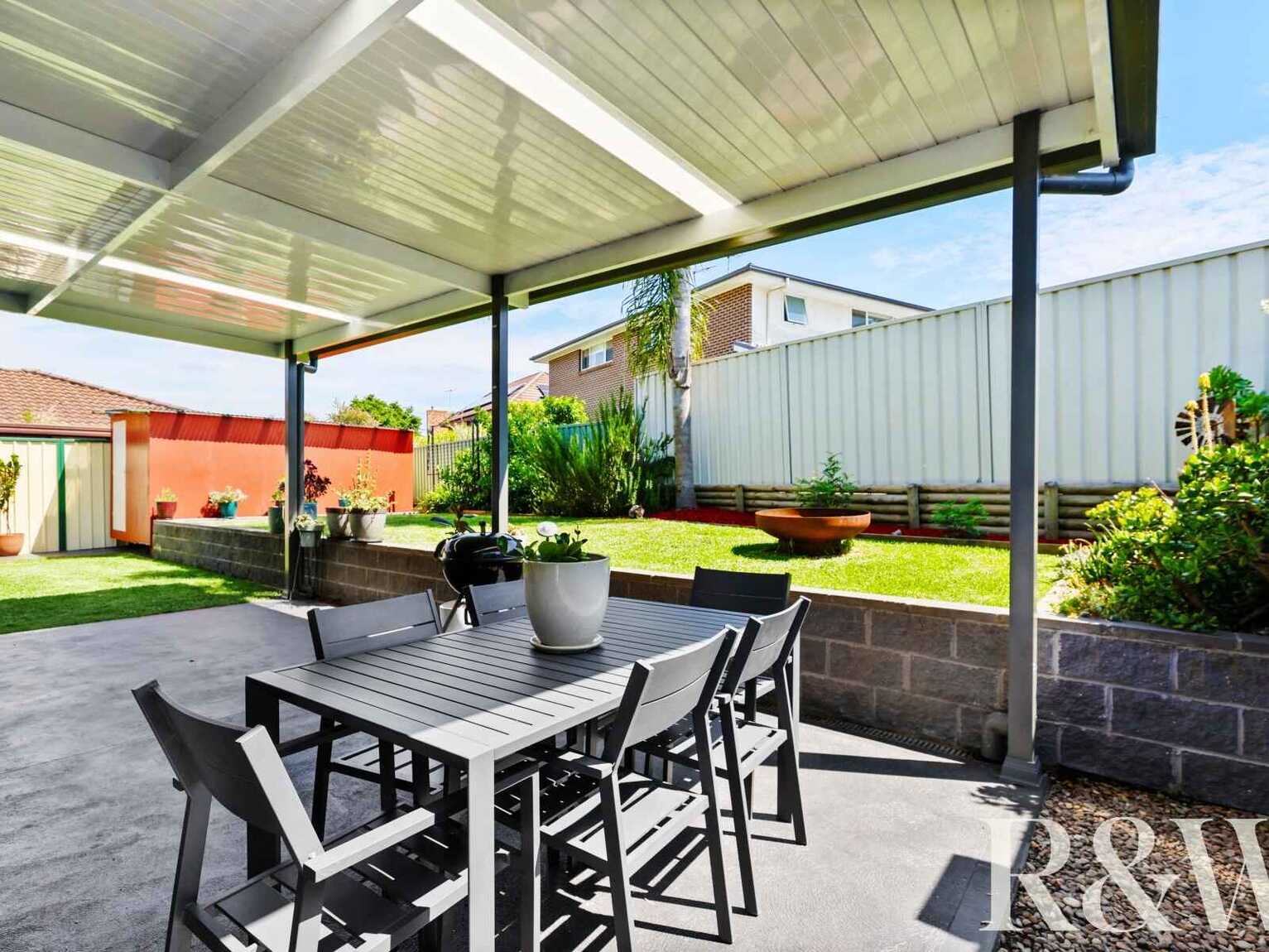 53 Shadlow Crescent St Clair 53 Shadlow Crescent St Clair