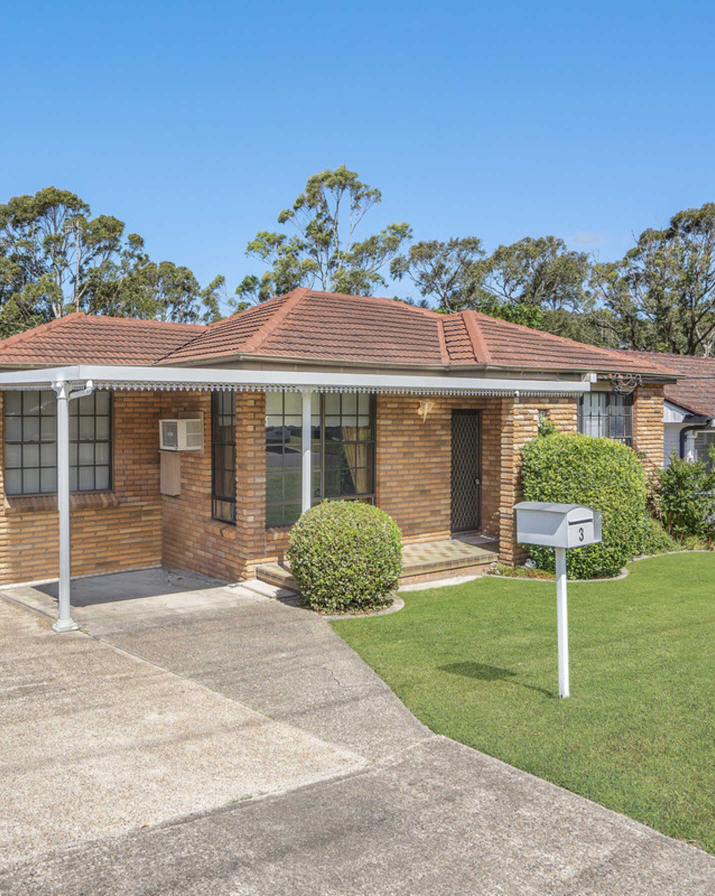 3 Kirkdale Drive Kotara South, South - Thumbnail 2