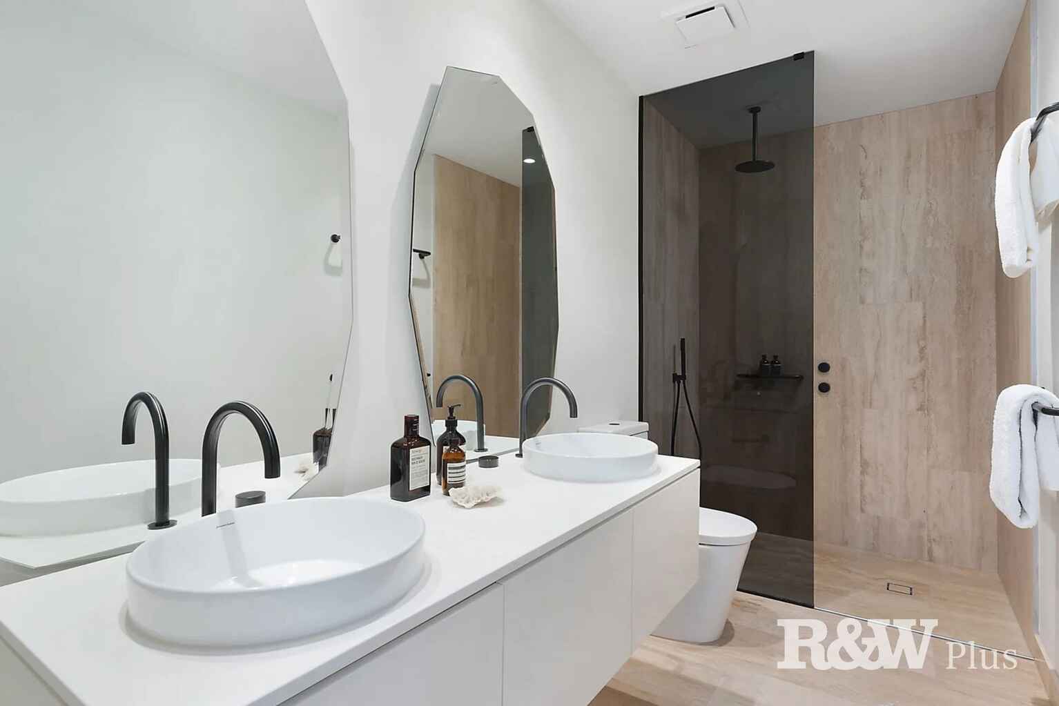 18/2 Brushbox Court Chapel Hill