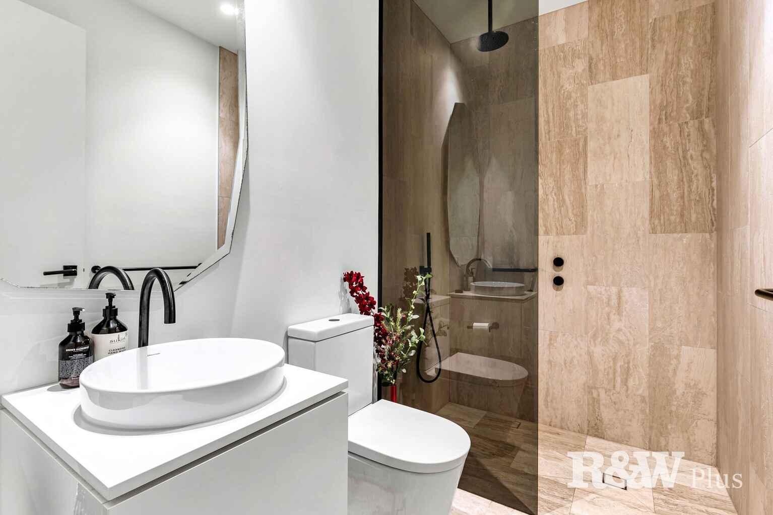 18/2 Brushbox Court Chapel Hill