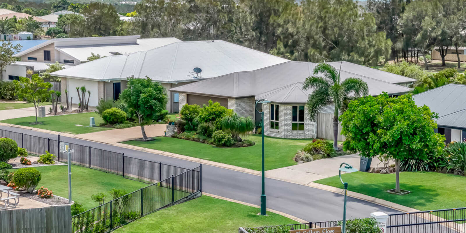 3 McCallum Close Coral Cove 3 McCallum Close Coral Cove