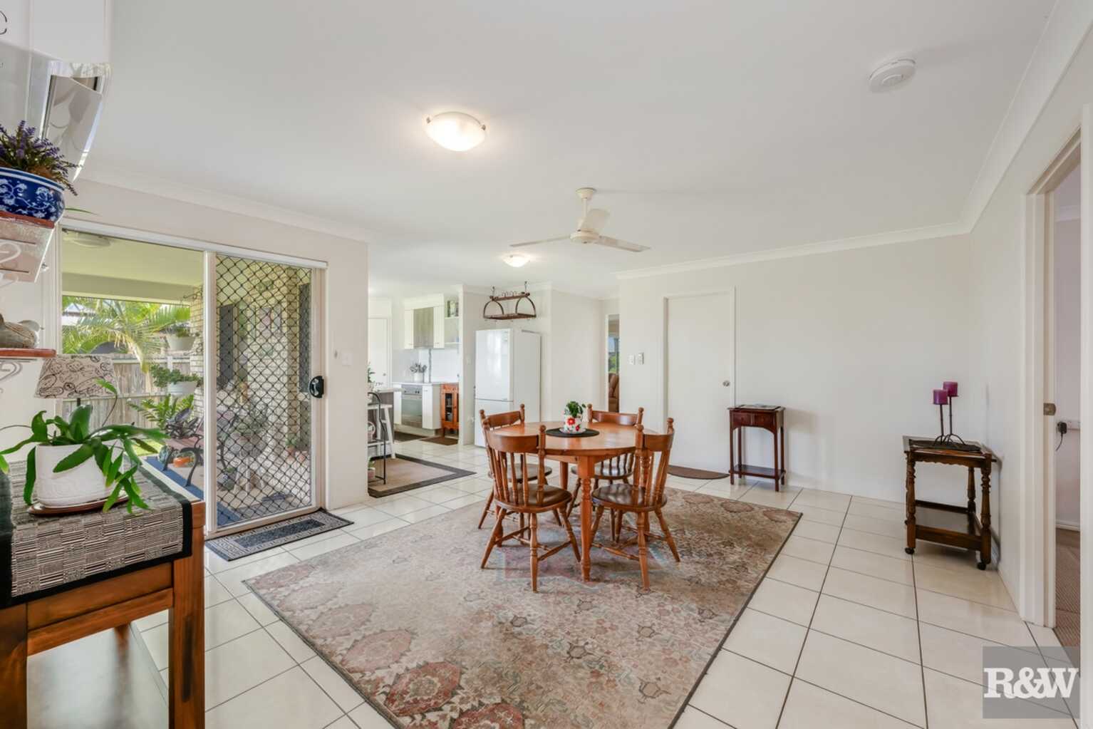 3 McCallum Close Coral Cove 3 McCallum Close Coral Cove