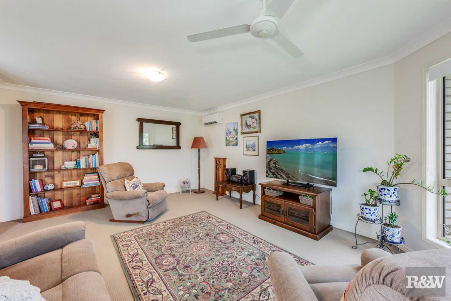 3 McCallum Close Coral Cove 3 McCallum Close Coral Cove