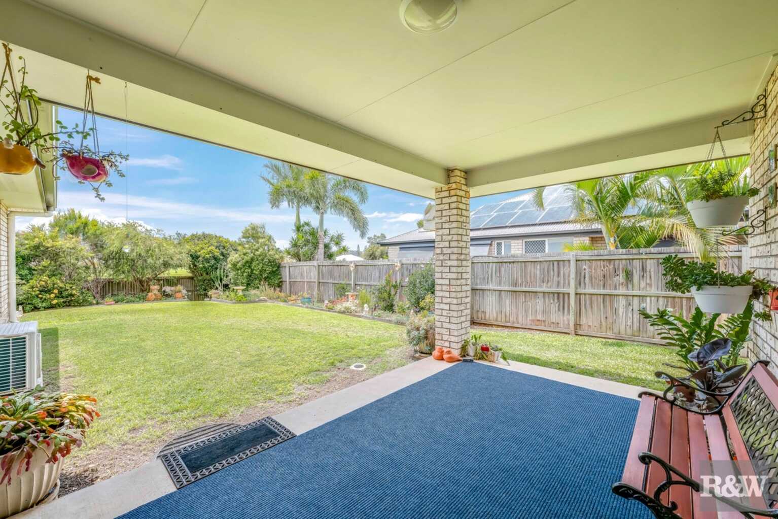 3 McCallum Close Coral Cove 3 McCallum Close Coral Cove
