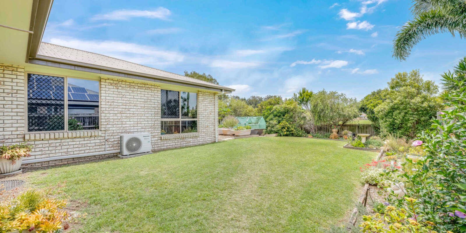 3 McCallum Close Coral Cove 3 McCallum Close Coral Cove