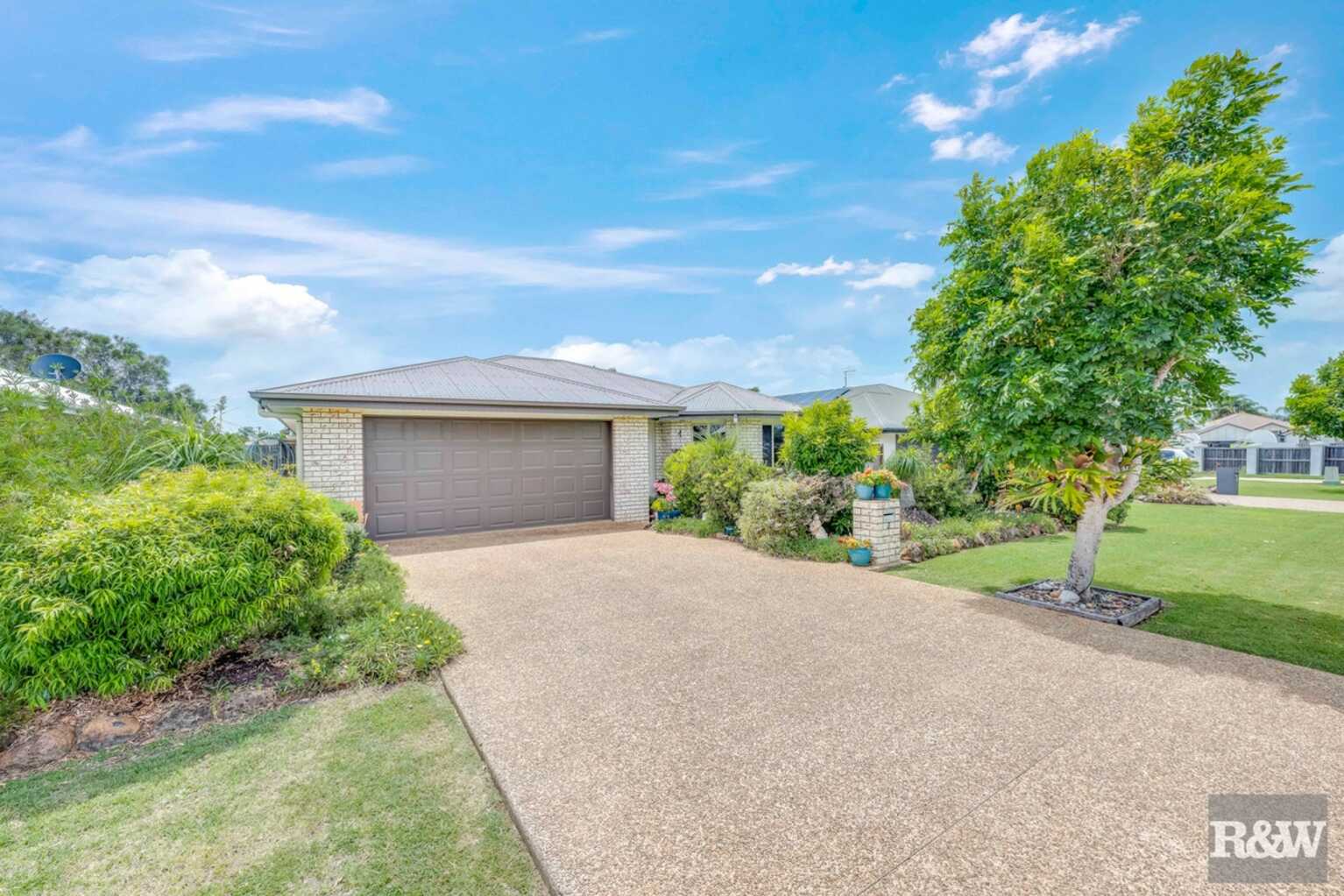 3 McCallum Close Coral Cove 3 McCallum Close Coral Cove