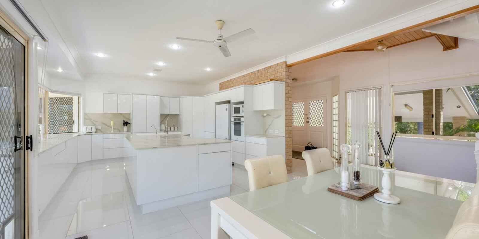 78 Sylvan Drive Moore Park Beach