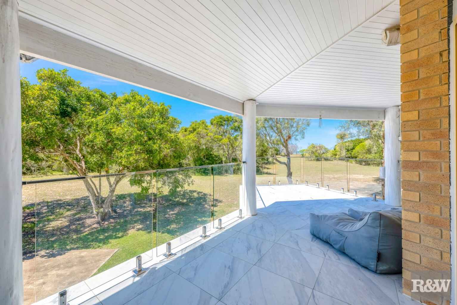 78 Sylvan Drive Moore Park Beach