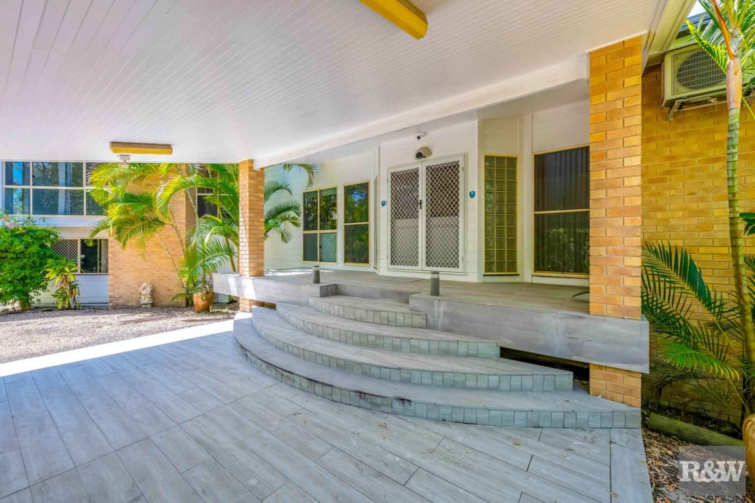 78 Sylvan Drive Moore Park Beach