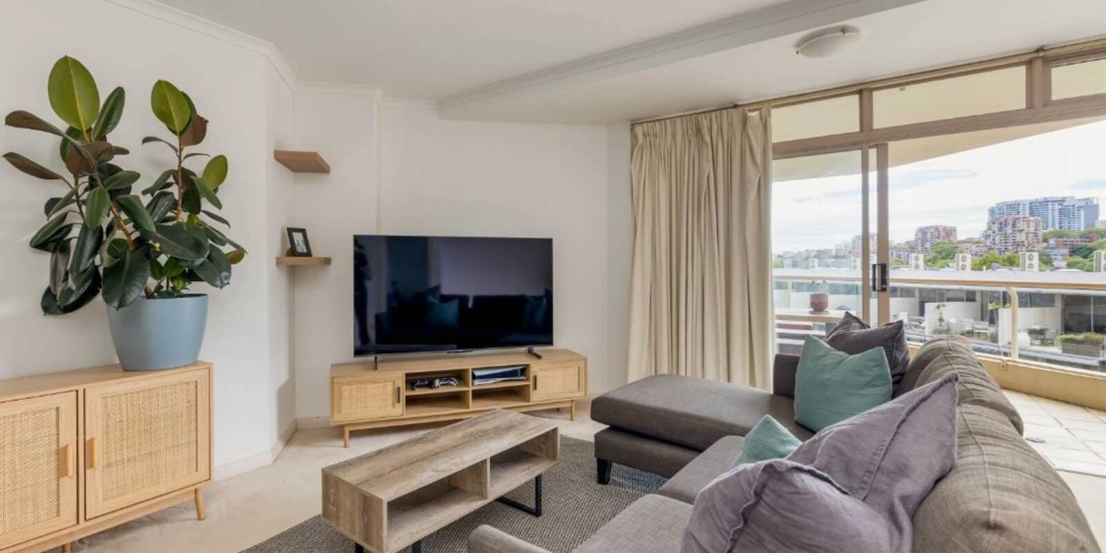512/63 Crown Street Woolloomooloo 512/63 Crown Street Woolloomooloo