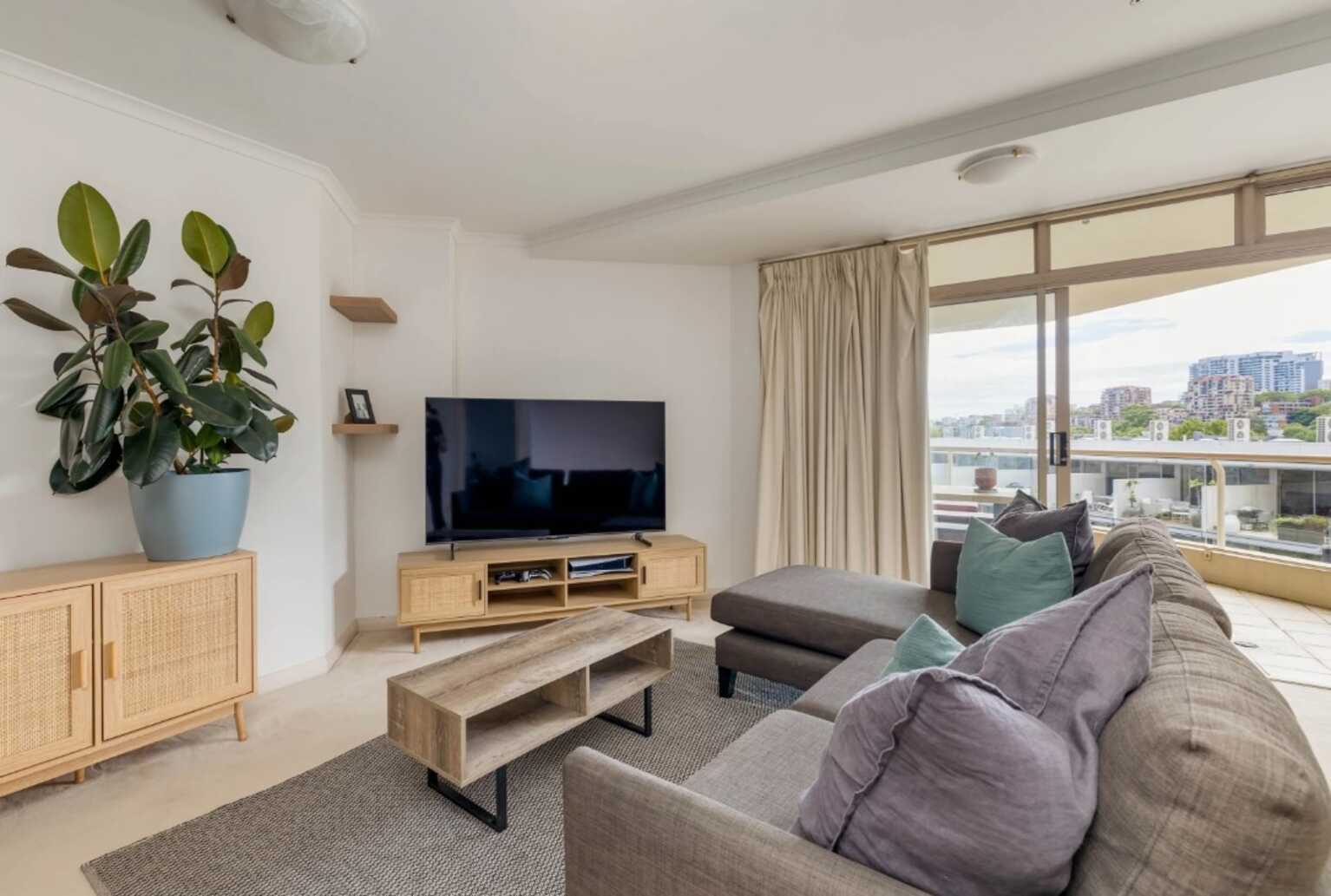 512/63 Crown Street Woolloomooloo 512/63 Crown Street Woolloomooloo