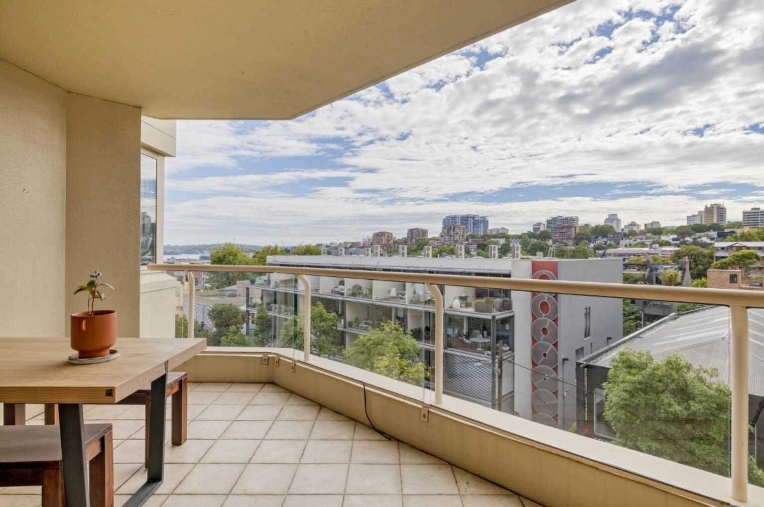 512/63 Crown Street Woolloomooloo 512/63 Crown Street Woolloomooloo