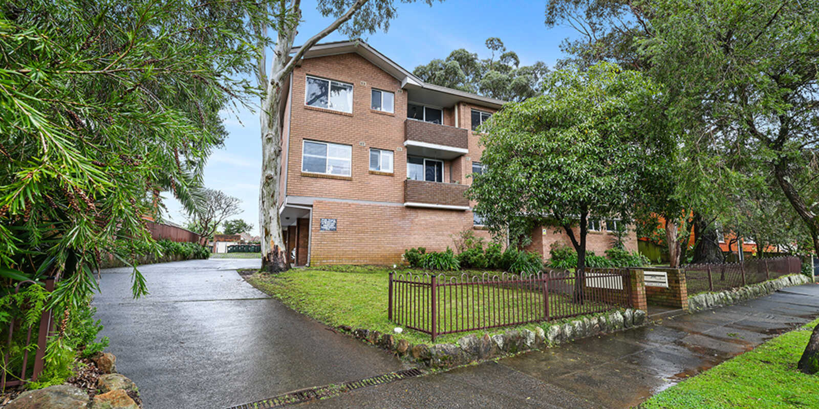 15/277 Livingstone Road Marrickville