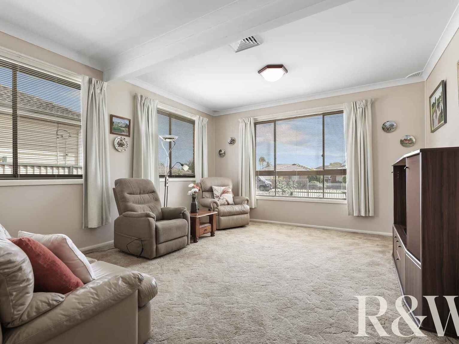 106 Carpenter Street Colyton 106 Carpenter Street Colyton