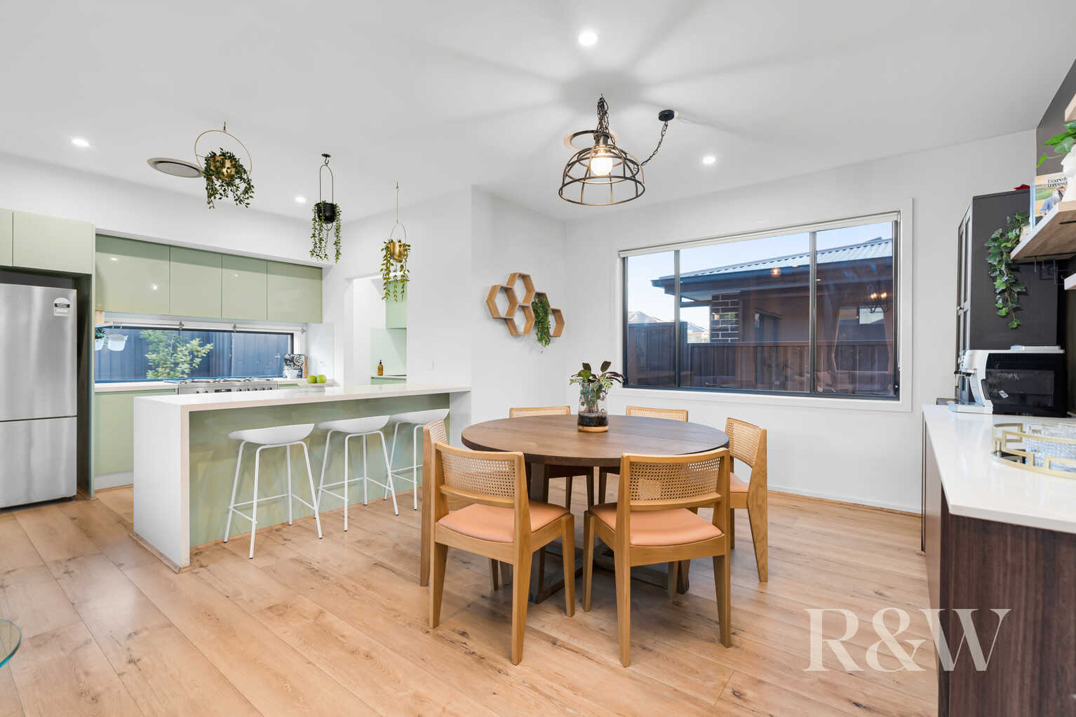 33 LETHBRIDGE ROAD Austral 33 LETHBRIDGE ROAD Austral