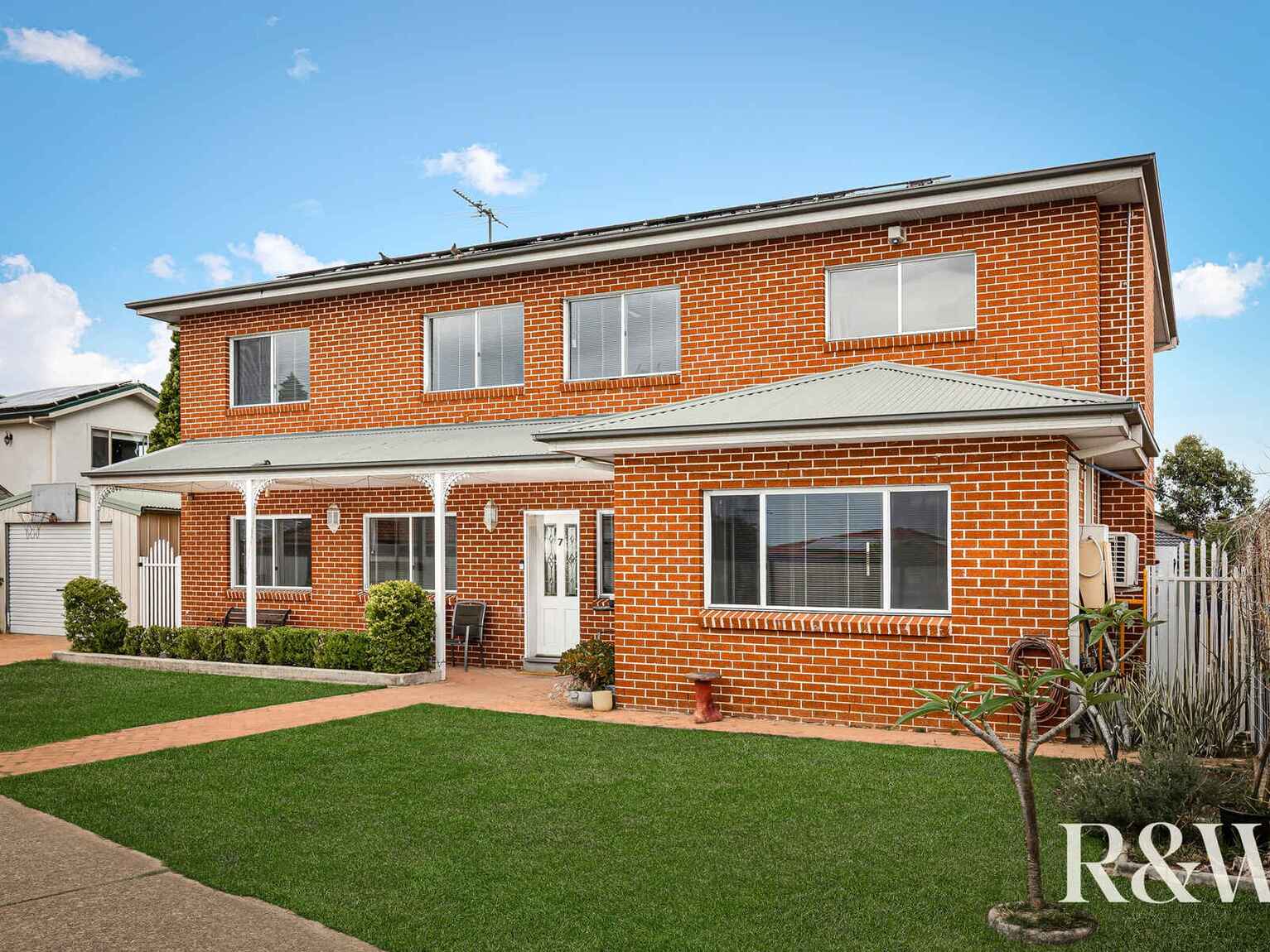 7 Hobson Place Plumpton