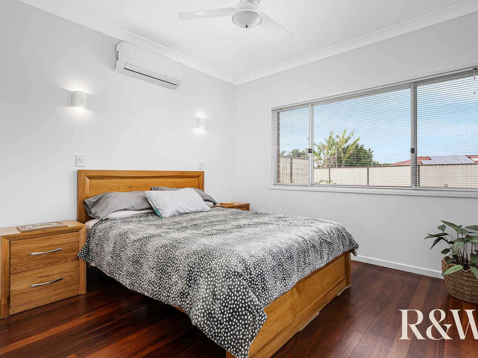 7 Hobson Place Plumpton