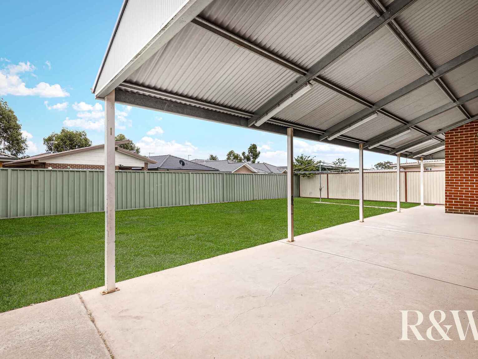 7 Hobson Place Plumpton