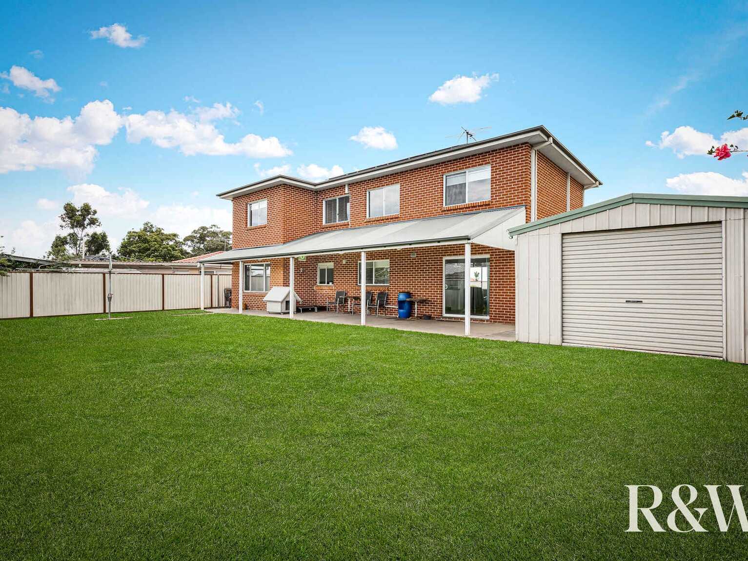 7 Hobson Place Plumpton