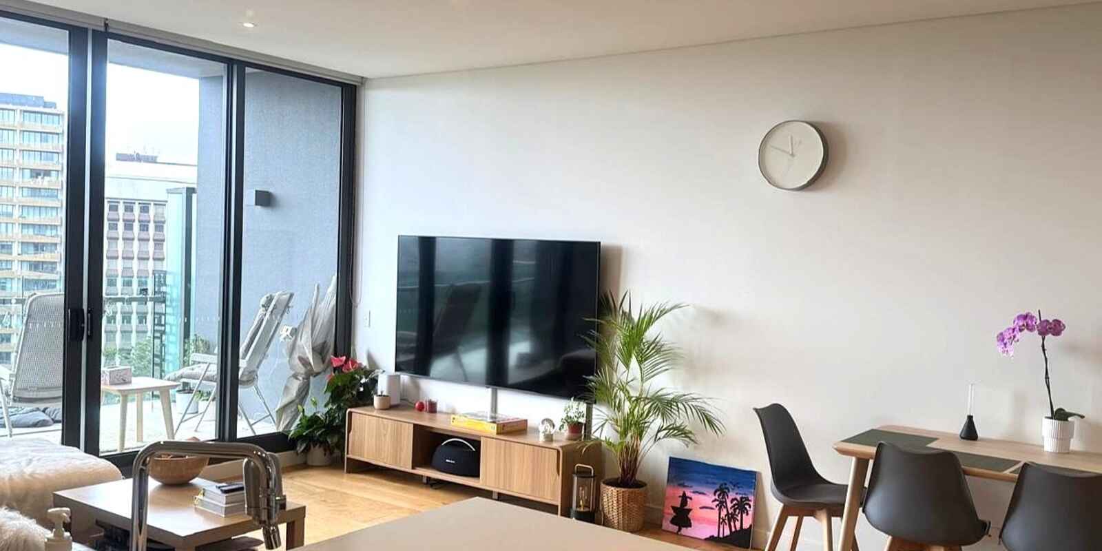 1601/225 Pacific Highway North Sydney 1601/225 Pacific Highway North Sydney