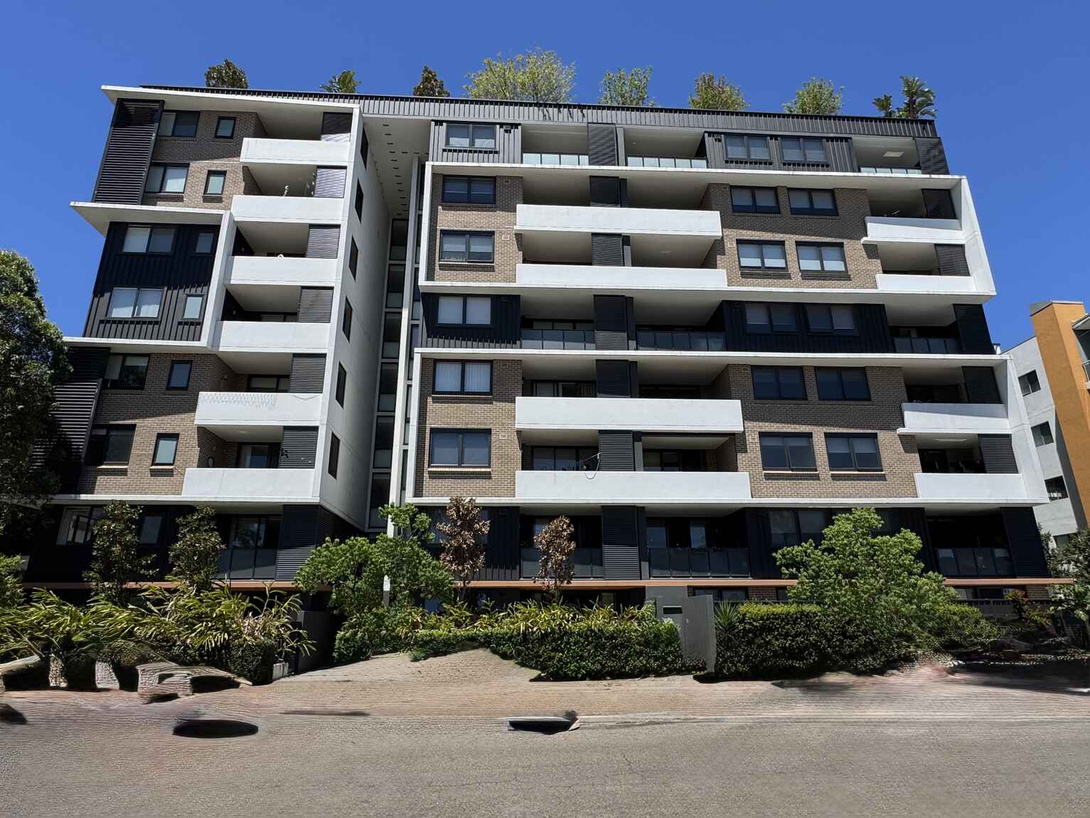 33/1 Bathurst Street, Liverpool